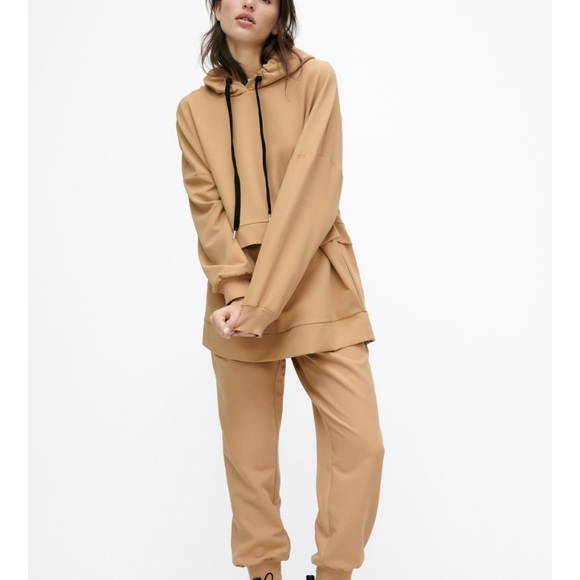 Zara OVERSIZED SWEATSHIRT JACKET - Picture 2 of 12